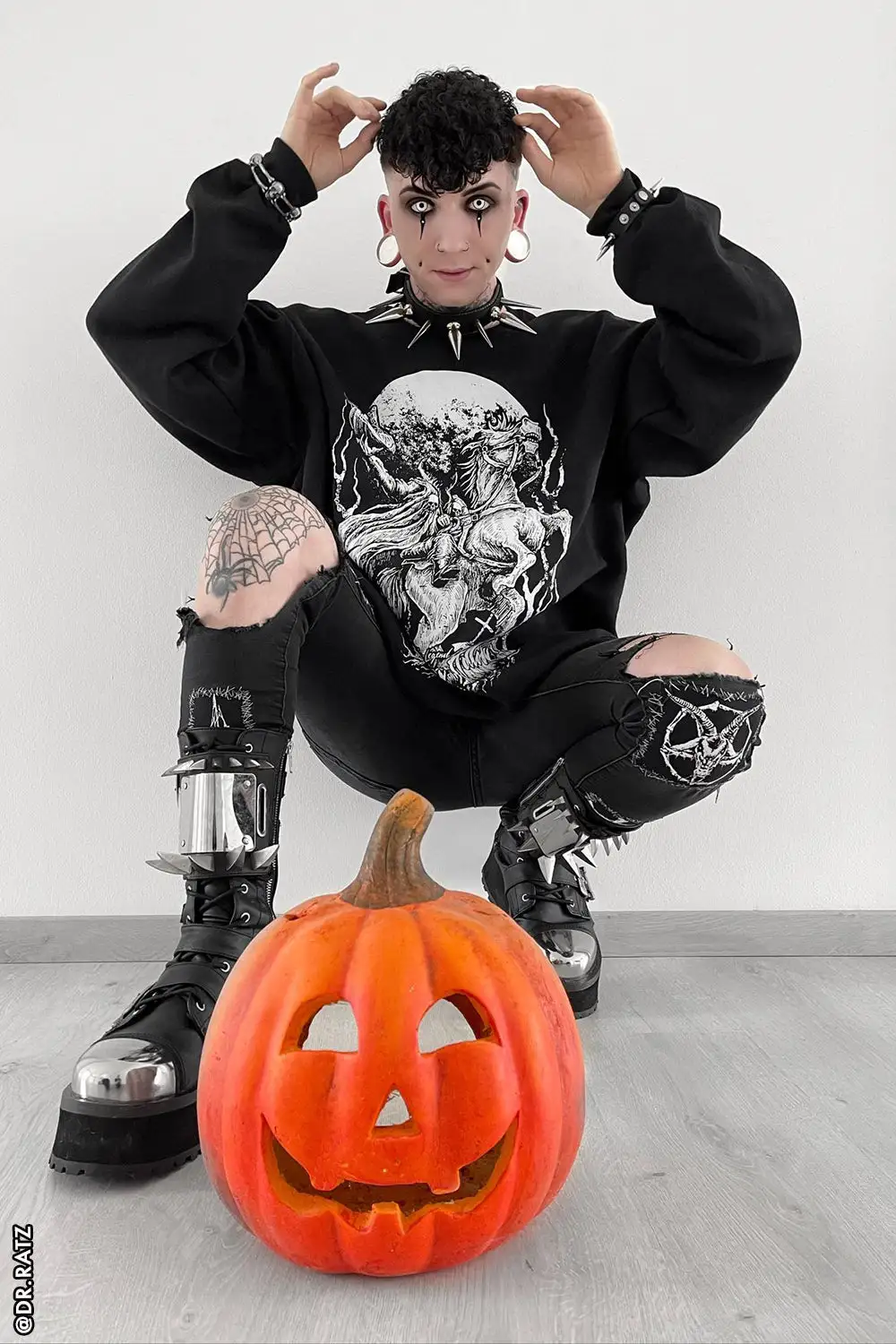 VampireFreaks Sleepy Hollow Sweatshirt 7 VampireFreaks Sleepy Hollow Sweatshirt - Image 5