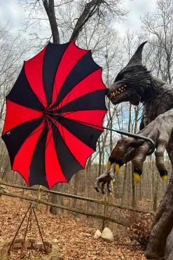 VampireFreaks Batwing Pagoda Umbrella [BLACK/RED STRIPED] -Akumu Ink Shop black red batwing umbrella 04