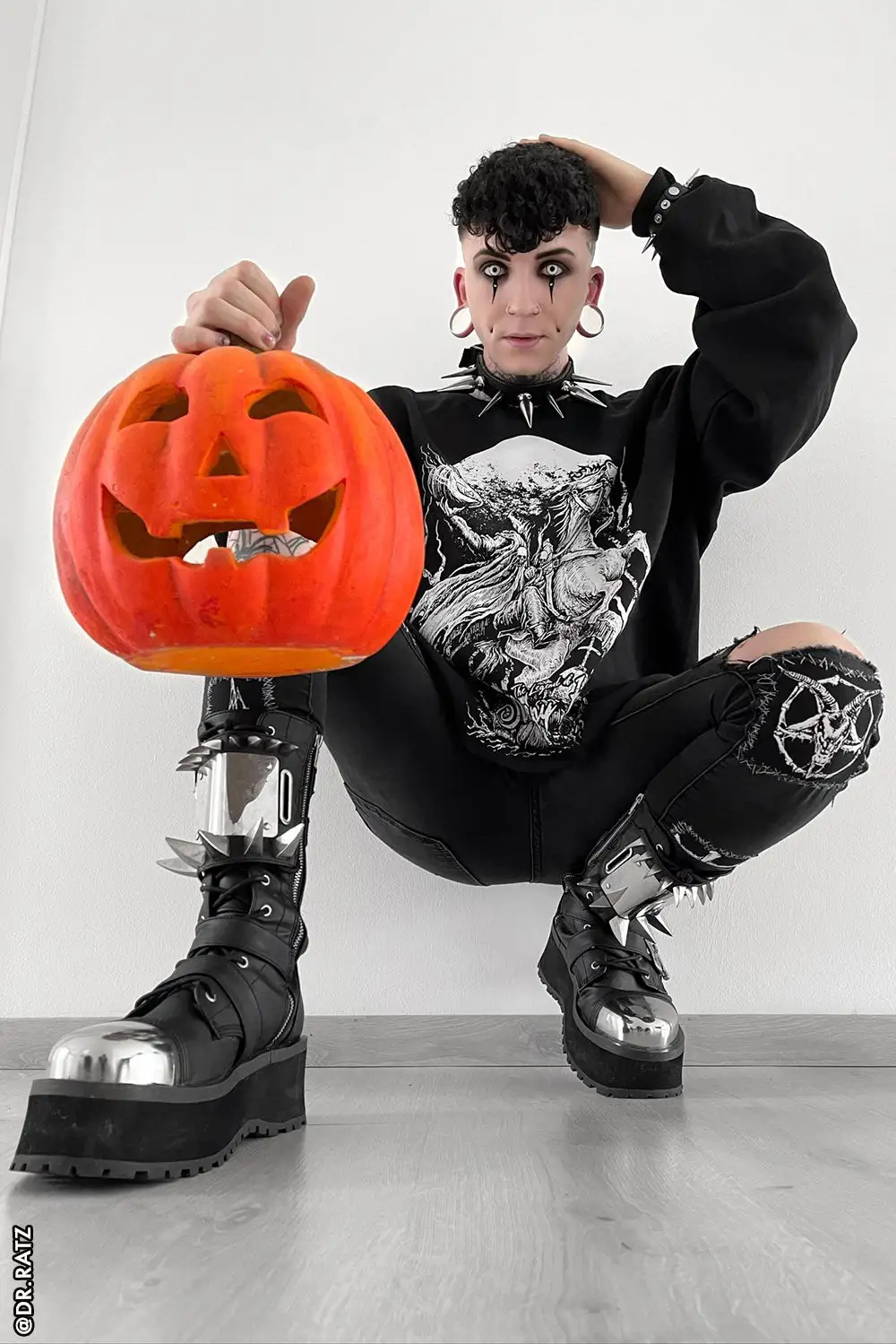 VampireFreaks Sleepy Hollow Sweatshirt 12 VampireFreaks Sleepy Hollow Sweatshirt - Image 10